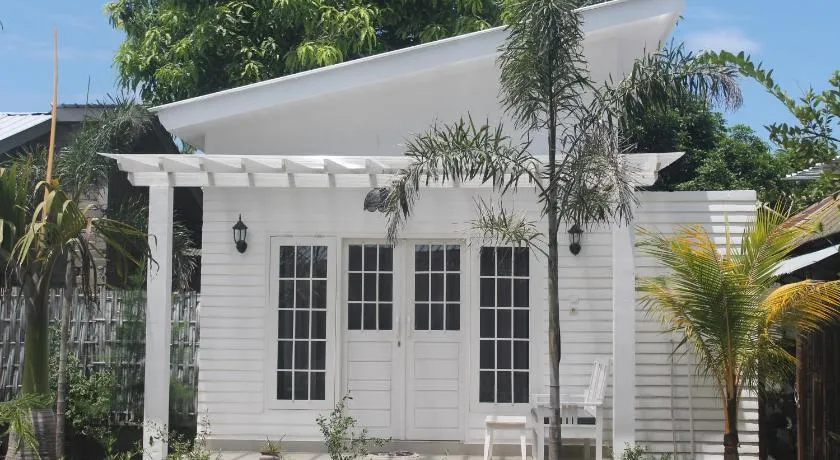 Casa Blanca Gili Air - Image 1