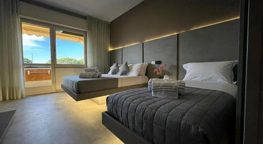 Hotel Splendid Toscolano Maderno - Image 1