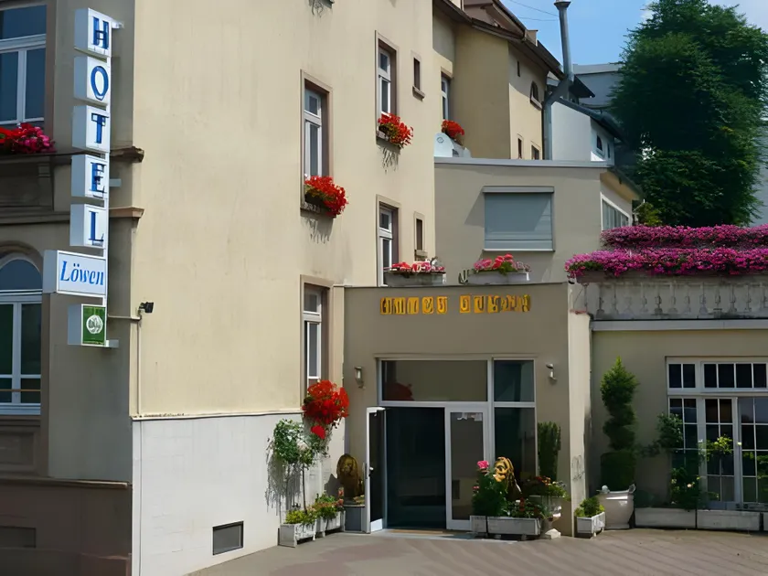 Löwen Hotel - Image 1