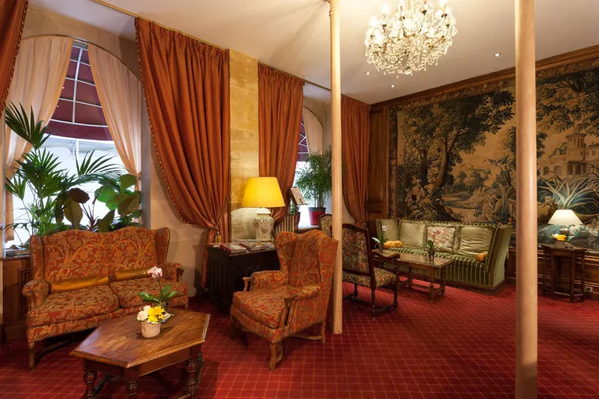 Amarante Beau Manoir Hotel - Image 1
