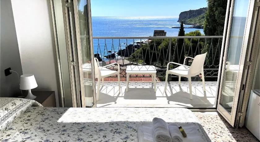 Villa Nappi Bed & Breakfast - Image 1