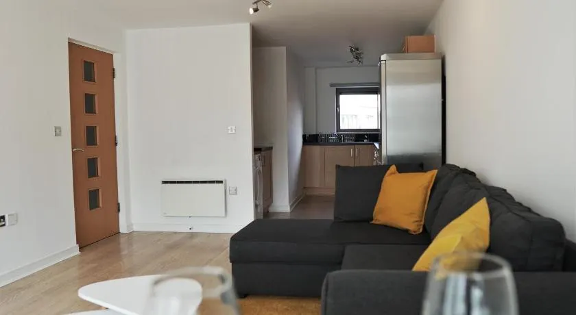 Albion Street Apartments - Image 1