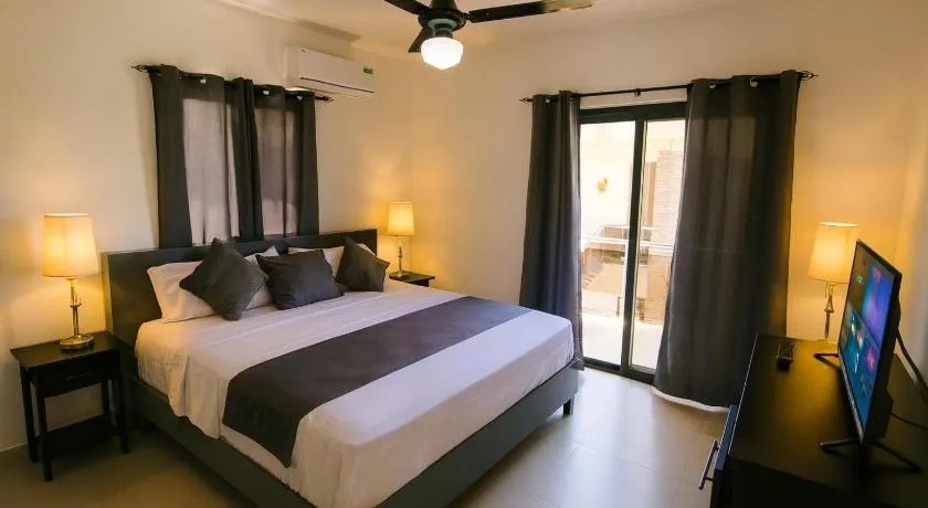 Spacious Apartment with Secure Private Parking - 5 - Image 1