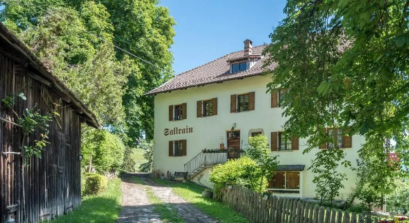 Sallrain Hof Apartment 1 - Image 1