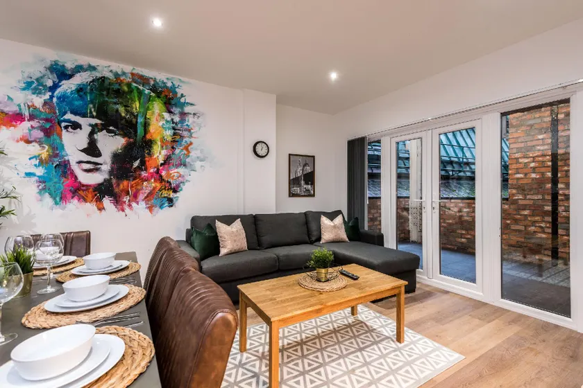 SGT Peppers Mathew Street Apartments By Happy Days - Image 1