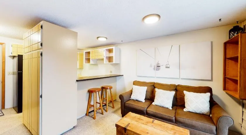 Slope-Walk Condo - Image 1