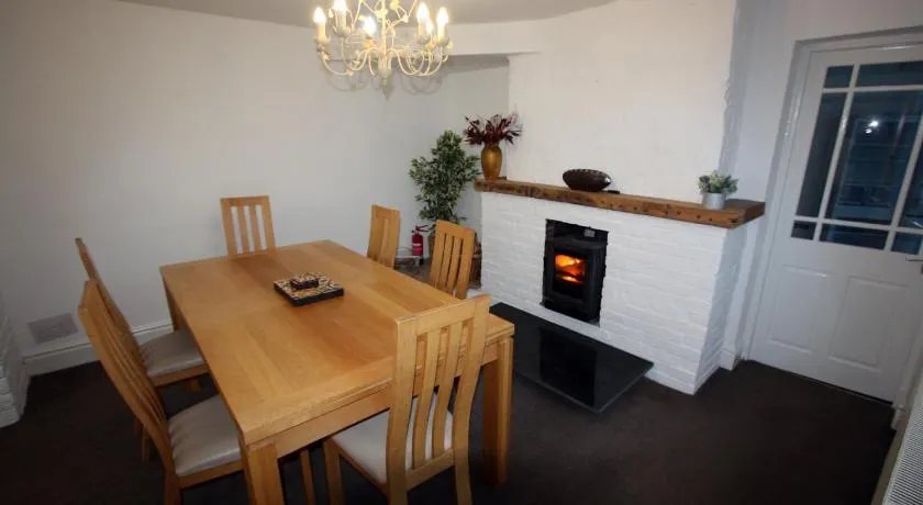 Lymm Cottage - Image 1