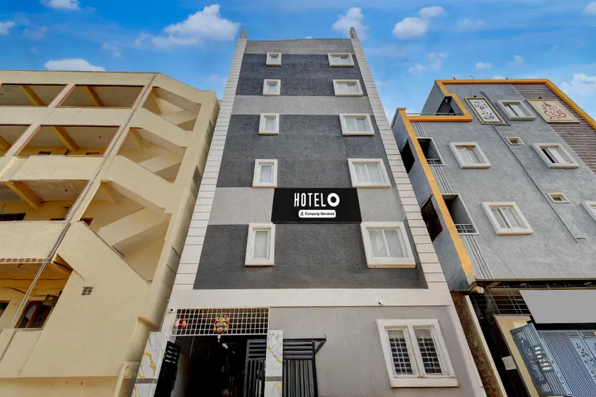 Super Hotel O Gandimaisamma Thalli Temple Formerly GN Luxury Suits - Image 1