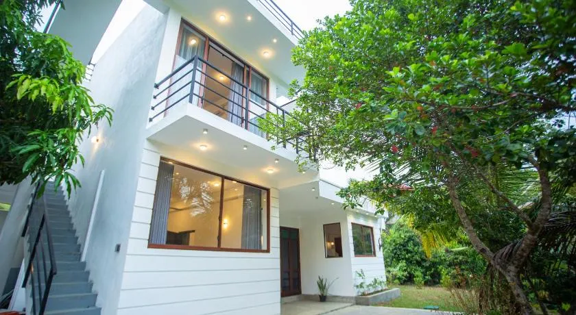 Villa Tharu - Image 1