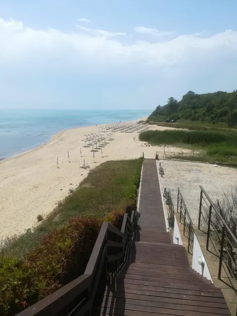 Frontbeach 2bdr 2bath luxury apartment in obzor - Image 1