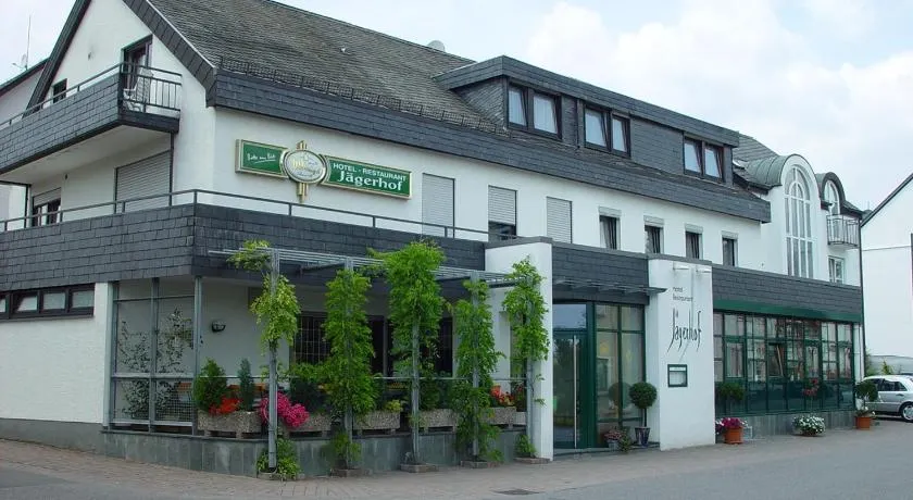 Hotel-Restaurant Jägerhof - Image 1