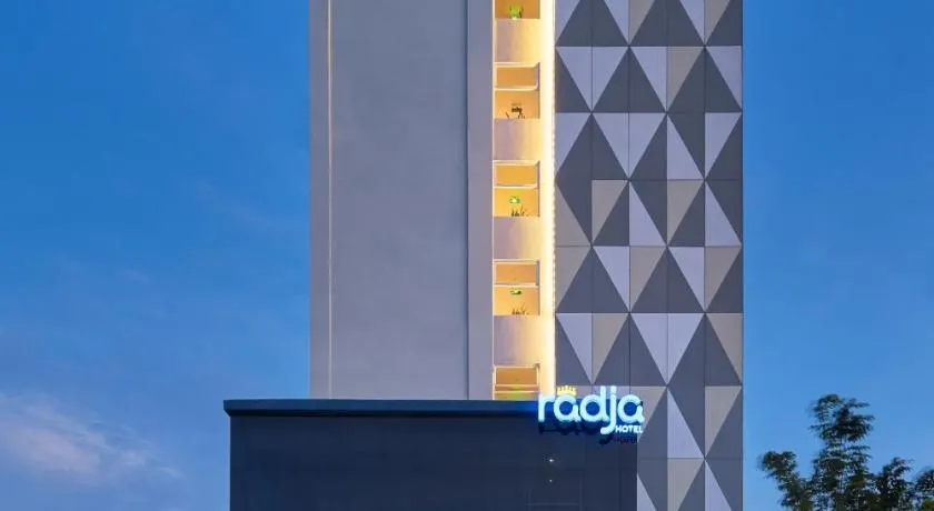 Radja Art and Boutique Hotel Simpang Lima - Image 1