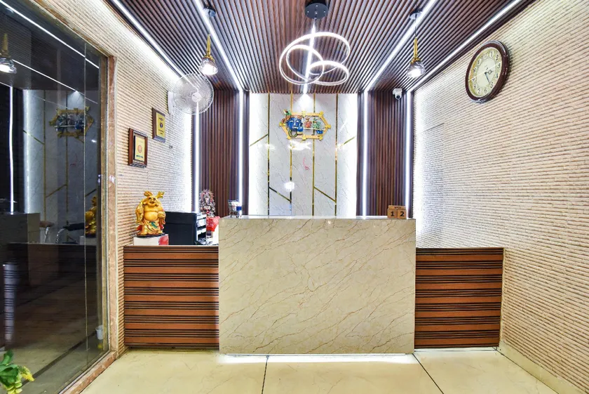 PINAZ ROYALE - Image 1