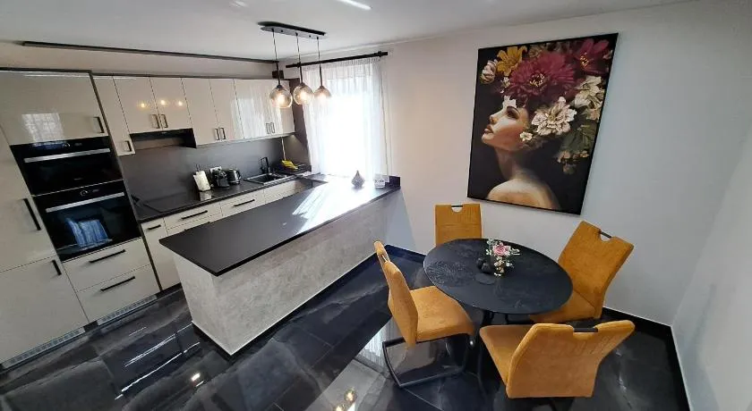 FitVital Luxury Apartman - Image 1