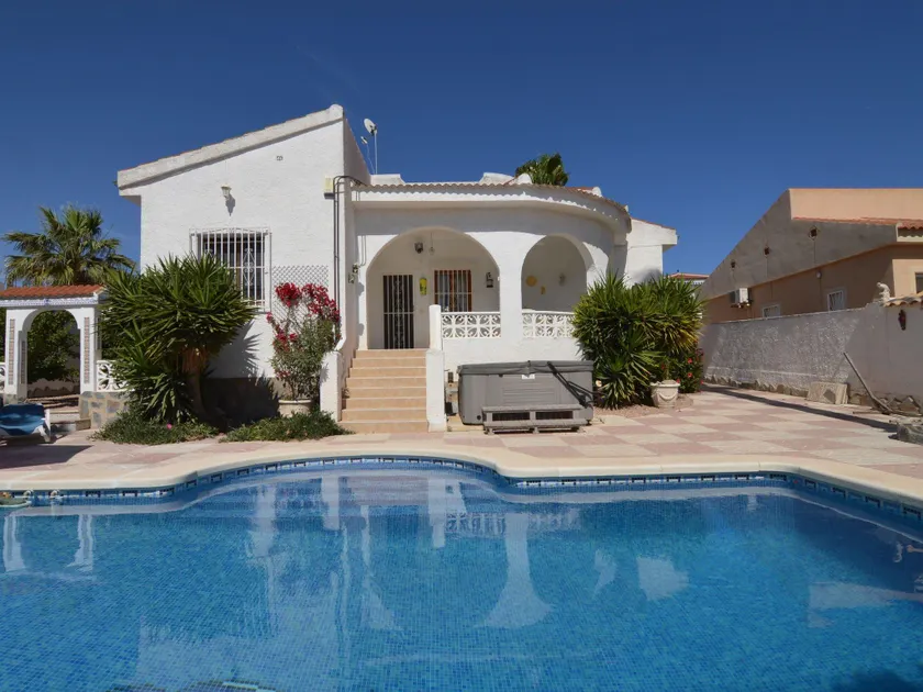 Rojales Villa with Jacuzzi - Image 1