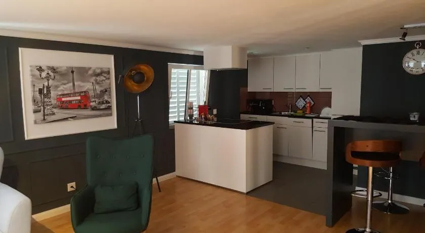 London Apartments - Image 1