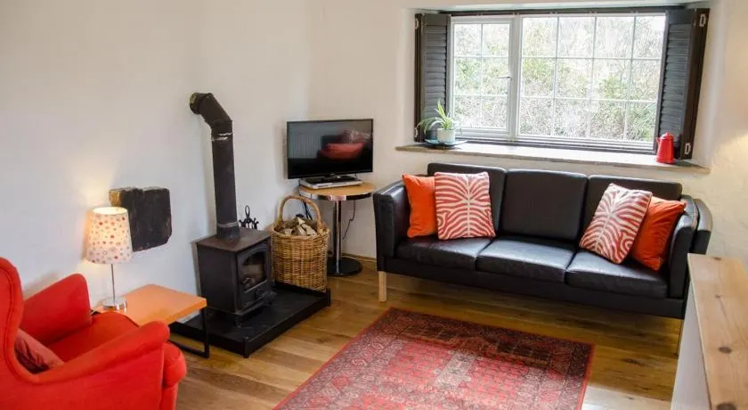 Cleave Cottage - Image 1