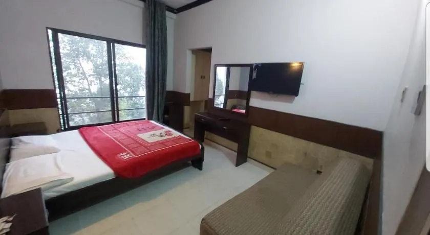 Hotel Mount Heaven - Image 1