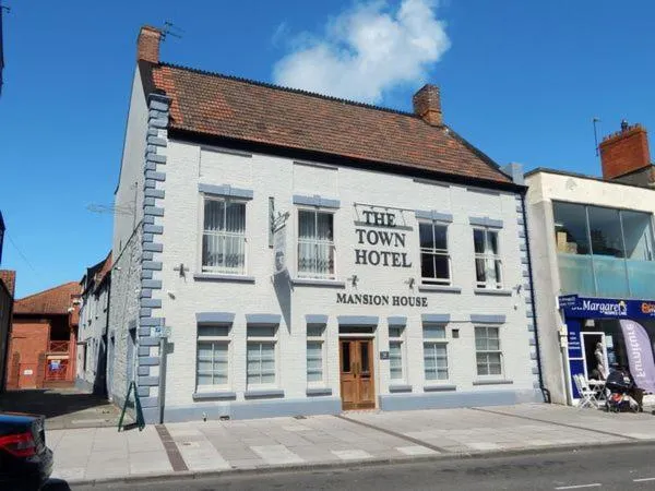 The Town Hotel - Image 1
