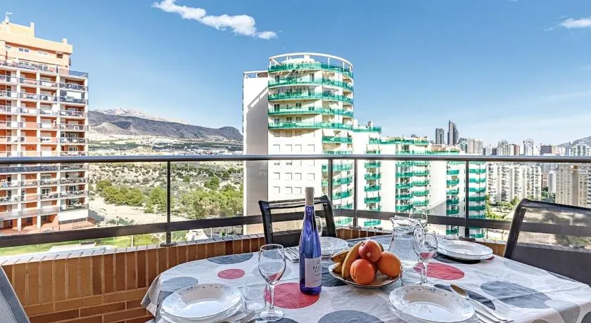 Apartamento en Villajoyosa Benidorm con Gimnasio y Spa - Image 1