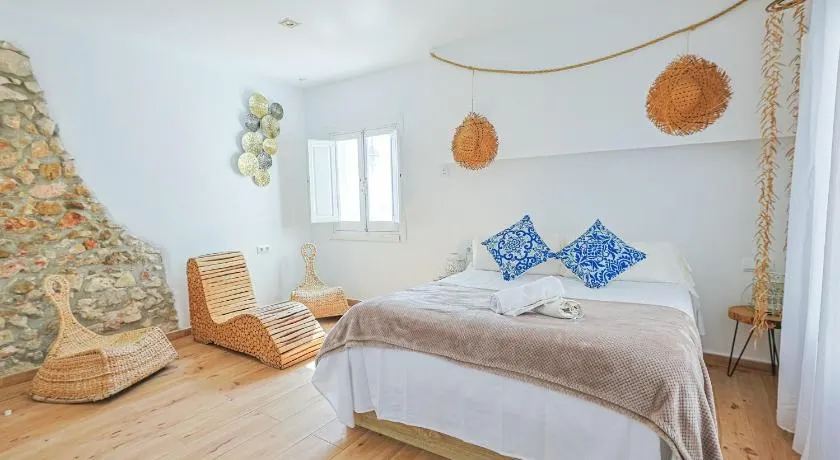 Blancos Rooms Hotel - Image 1