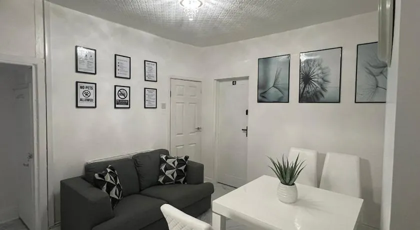 Desto lodge in liverpool - Image 1