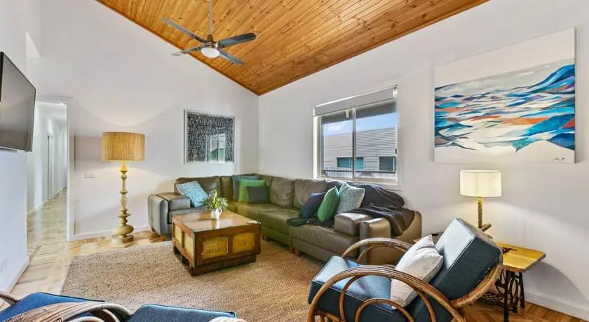 The Landcastle ~Family Holiday Home~Corporate Wifi - Image 1