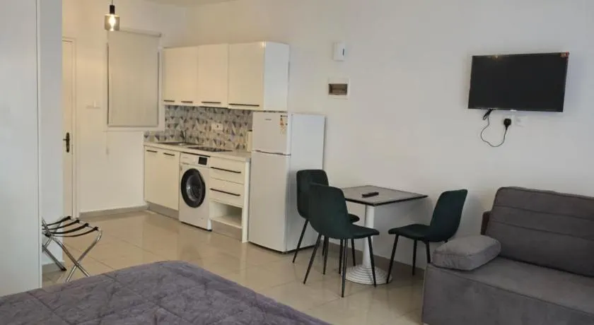 Margarita gardens block 6 studio apartment 623 - Image 1