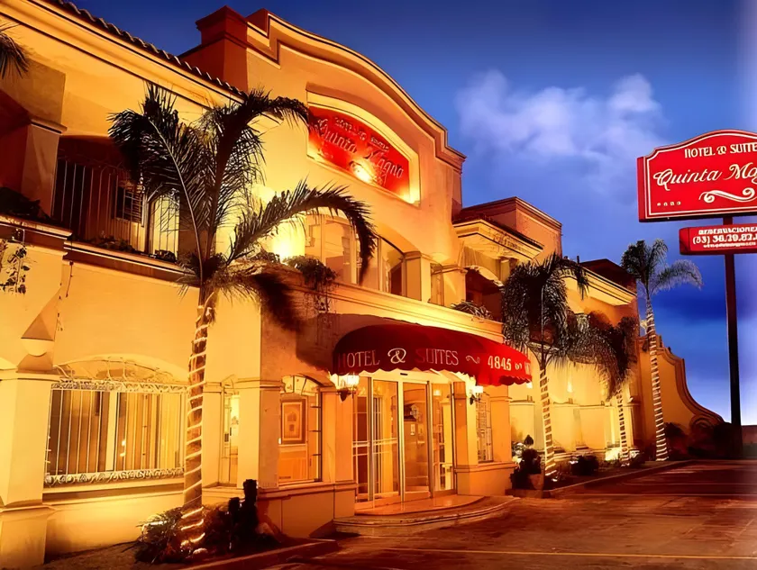 Hotel & Suites Quinta Magna - Image 1