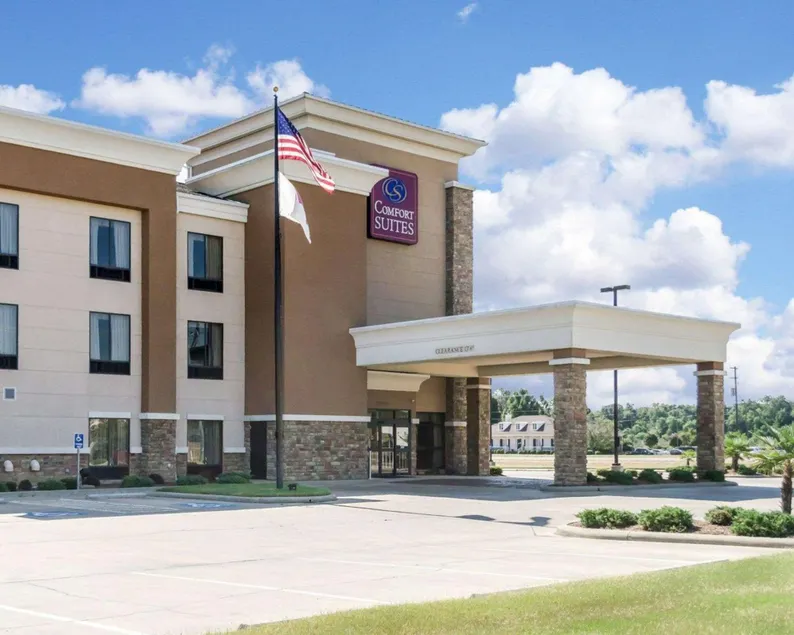 Comfort Suites Greenwood - Image 1