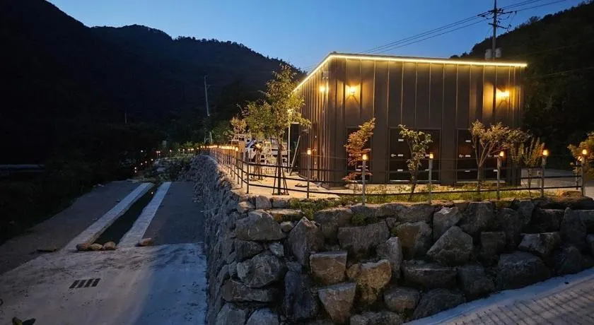 Gapyeong Gyegokae Poongdung Pension Camping - Image 1