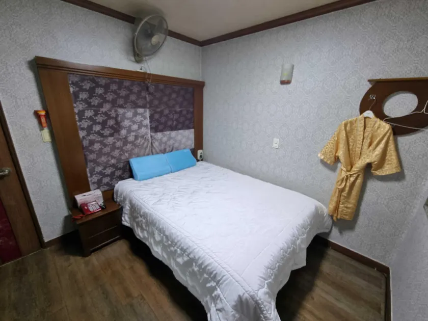 Gimcheon Gavin - Image 1