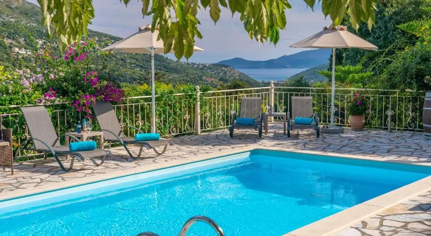 Villa Regina -Hidden Eden with Treehouse & Heated Pool - Image 1