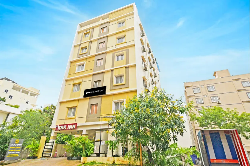 Super Townhouse Kondapur Near Botanical Garden Formerly RRR Inn - Image 1