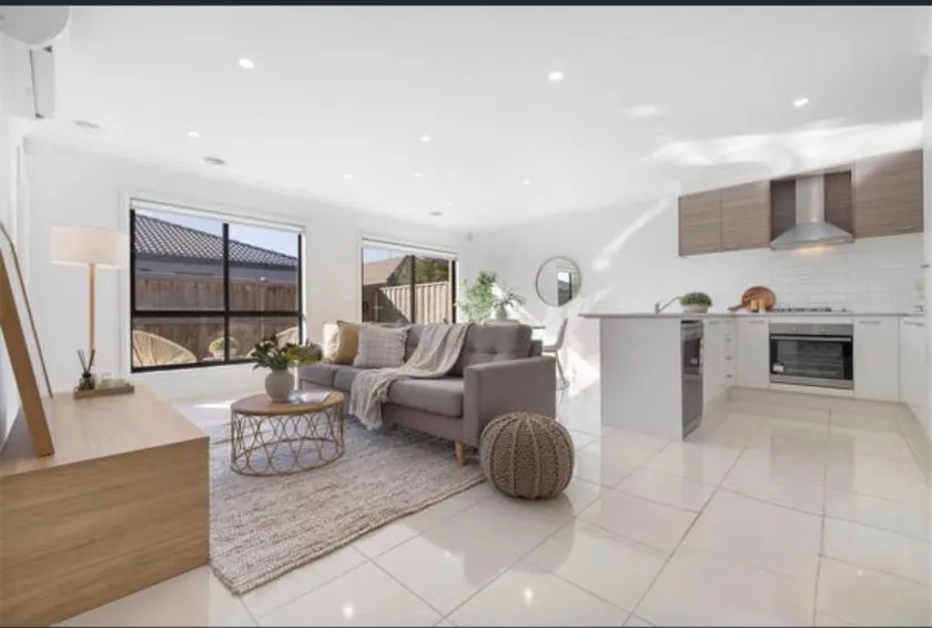 Home in thornhill park - west Melbourne - Image 1