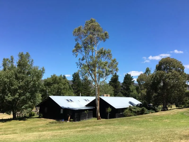 Crackenback Farm Guesthouse - Image 1