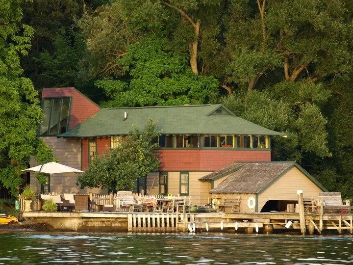 Ithaca Boat House - Image 1