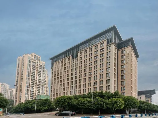 Harman Hotel - Image 1