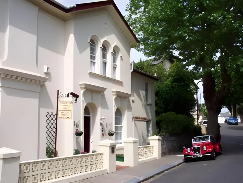 Trafalgar House - Image 1