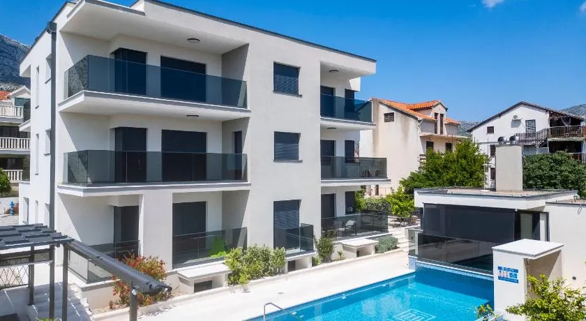 Luxury Apartments Villa MTG - Image 1