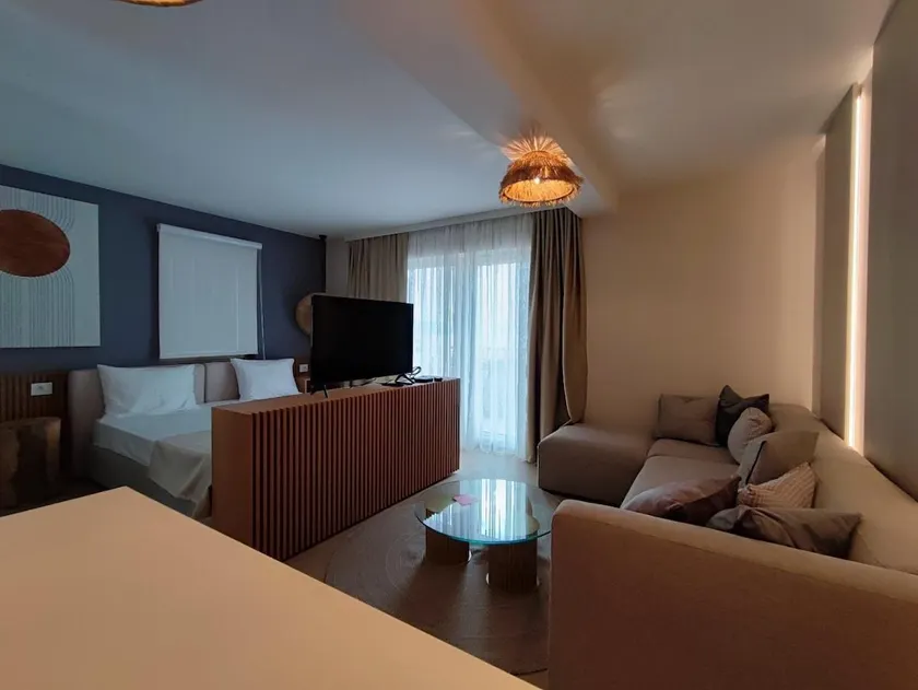 Sunshine Studio Ap with Sea View - Image 1