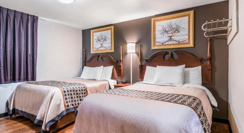 Cottage Inn - Grantville - Image 1