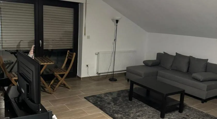 Wohnung mit Küche, Fernseher, WLAN und Parkplatz - Brian - Image 1