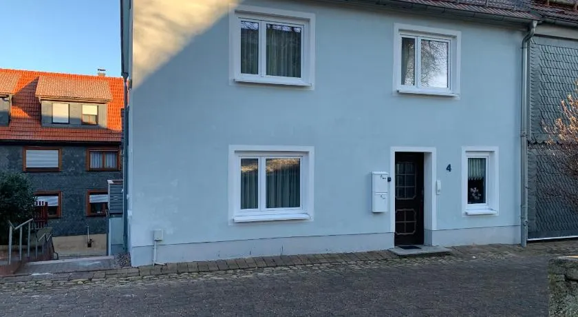 Ilmenau-Wümbach, 4 km Zentrum, 5 min A71 und Uni - Image 1