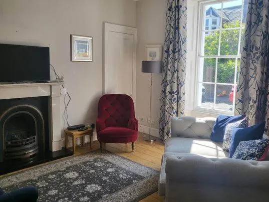 Georgian townhouse in centre of Perth - Image 1