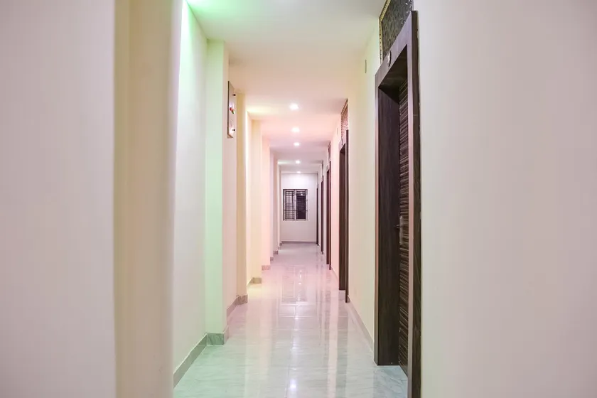 Hotel O S&h Residency Bahadalpur Railway Station - Image 1
