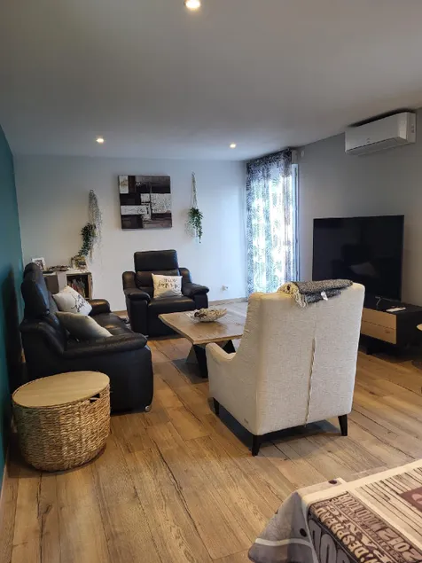Logement independant dans villa avec piscine - Image 1