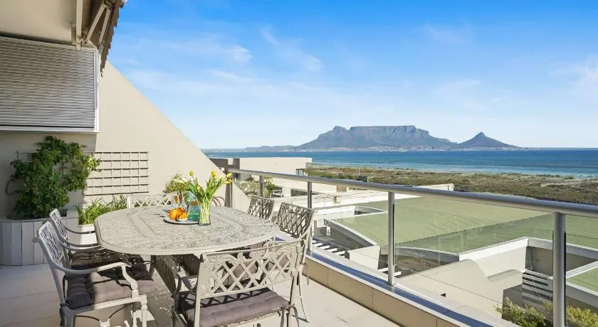 Dolphin Beach H106 - Image 1