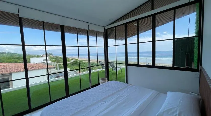 GLAMSUITE Premiun Montañita - Image 1