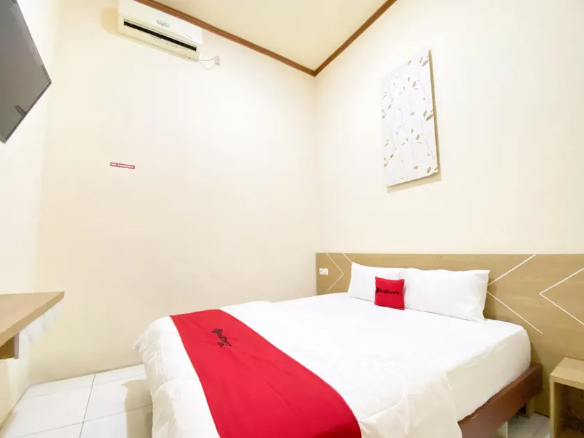 RedDoorz Syariah at Jatiroto Lumajang - Image 1